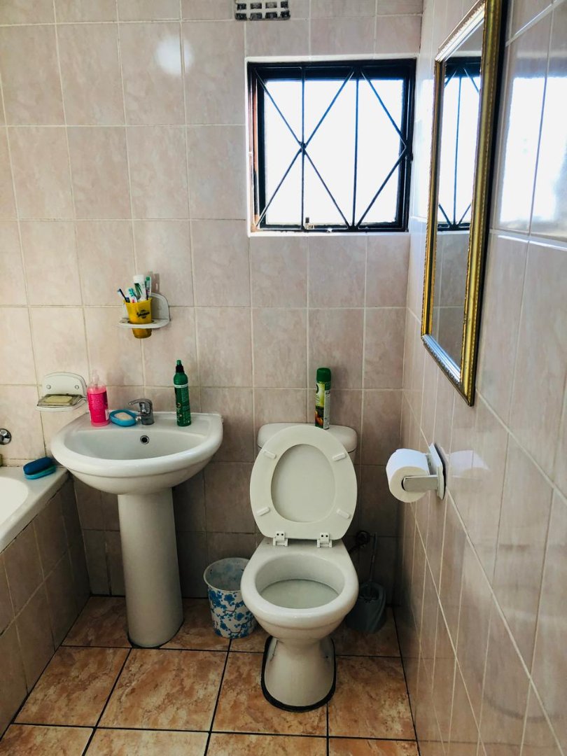 3 Bedroom Property for Sale in Harare Western Cape